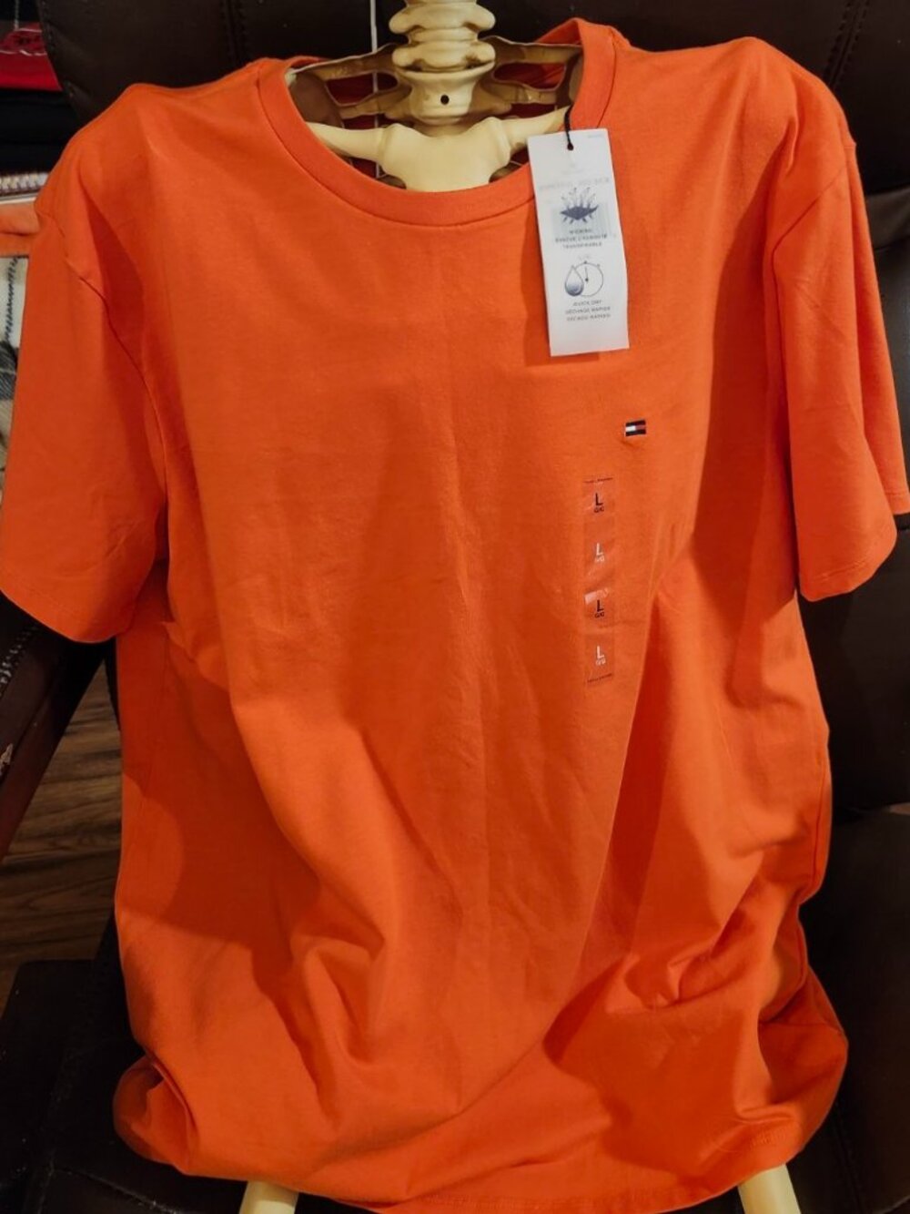 Tommy Hilfiger Men's Orange Logo T-Shirt Size Large NWT